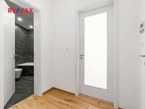 Pronájem bytu 1+kk, Praha - Nusle, Muzikova, 34 m2