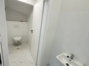 Pronájem obchodního prostoru, Praha - Uhříněves, Přátelství, 92 m2
