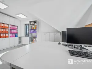 Prodej kanceláře, Pardubice, K Dolíčku, 374 m2