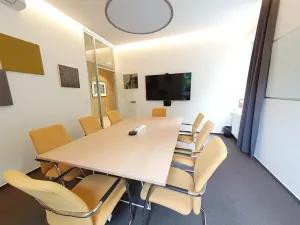 Pronájem kanceláře, Praha - Michle, Nuselská, 216 m2