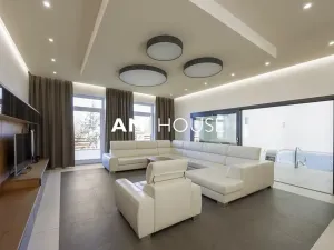 Prodej rodinného domu, Praha - Pitkovice, Křemenáčová, 330 m2