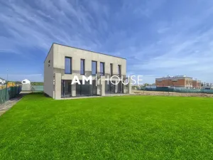 Prodej bytu 4+kk, Praha - Březiněves, Zvěřinových, 153 m2