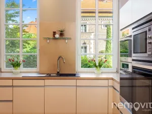 Prodej vily, Praha - Dejvice, V Šáreckém údolí, 459 m2