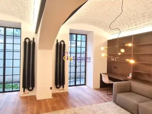 Prodej bytu 1+1, Praha - Smíchov, Janáčkovo nábřeží, 50 m2