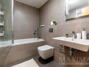 Prodej bytu 2+kk, Praha - Holešovice, Argentinská, 69 m2