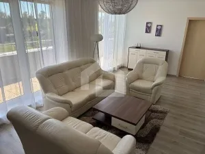 Pronájem bytu 2+kk, Třeboň - Třeboň II, Dukelská, 75 m2