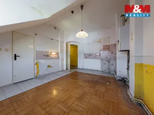 Prodej bytu 4+1, Karlovy Vary, Wolkerova, 146 m2