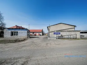Prodej výrobních prostor, Bílovec, 629 m2