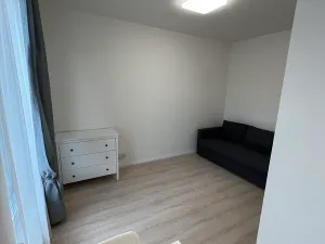 Pronájem bytu 1+kk, Praha - Vysočany, Poděbradská, 25 m2