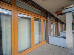 Prodej obchodního prostoru, Praha - Hlubočepy, Hlubočepská, 104 m2