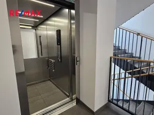 Pronájem bytu 2+kk, Kolín, Zásmucká, 71 m2