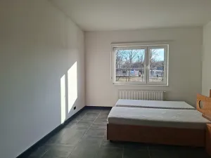 Pronájem bytu 1+kk, Praha, Pod altánem, 44 m2