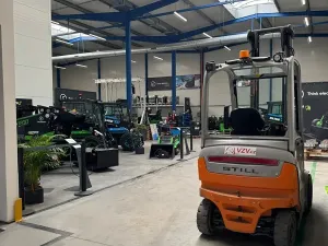 Pronájem skladu, Velká Dobrá, Lesní, 468 m2