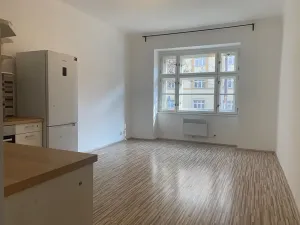 Pronájem bytu 2+kk, Praha - Vršovice, Vršovická, 48 m2