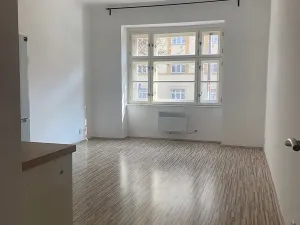 Pronájem bytu 2+kk, Praha - Vršovice, Vršovická, 48 m2