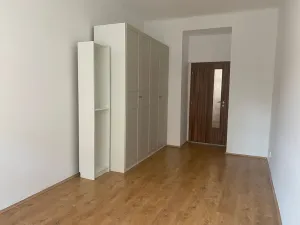 Pronájem bytu 2+kk, Praha - Vršovice, Vršovická, 48 m2