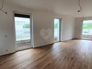 Pronájem bytu 2+kk, Praha - Královice, Ke Tvrzi, 117 m2