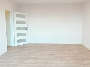 Pronájem bytu 1+1, Liberec, Bezová, 39 m2