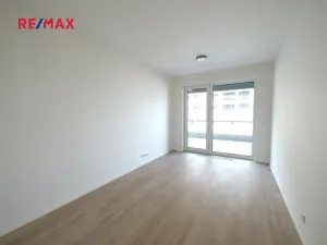 Pronájem bytu 2+kk, Praha - Hloubětín, Poděbradská, 59 m2