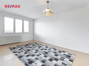 Pronájem bytu 1+1, Jindřichův Hradec, sídliště Vajgar, 42 m2