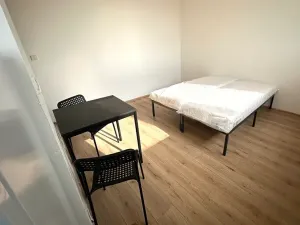 Pronájem bytu 1+kk, Praha - Vysočany, U vinných sklepů, 23 m2