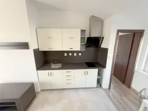 Pronájem bytu 2+kk, Praha - Záběhlice, Ke skalkám, 36 m2