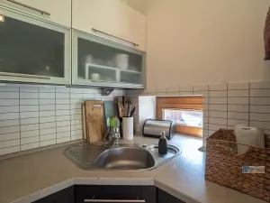 Prodej bytu 2+kk, Zbuzany, Lomená, 61 m2