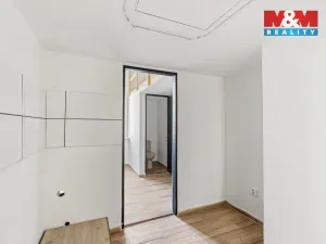 Prodej obchodního prostoru, Louny, Husova, 744 m2