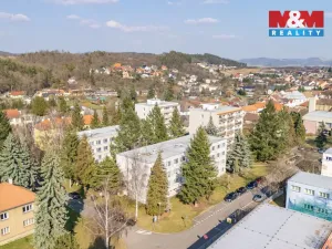 Prodej bytu 2+kk, Žebrák, Sídliště, 39 m2