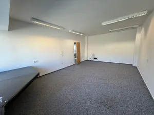 Pronájem kanceláře, Vsetín, Dolní náměstí, 194 m2