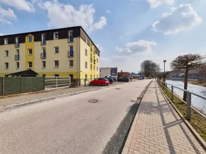 Prodej bytu 2+kk, Úpice, Národní, 46 m2