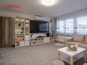 Prodej rodinného domu, Milovice, 249 m2