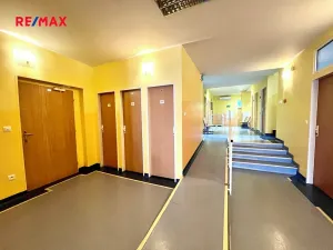 Pronájem kanceláře, Kyjov, Masarykovo náměstí, 21 m2