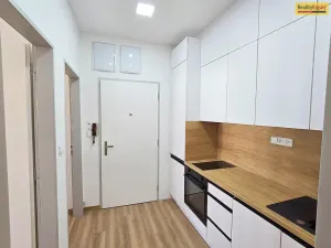 Pronájem bytu 2+kk, Praha - Vršovice, Ukrajinská, 49 m2