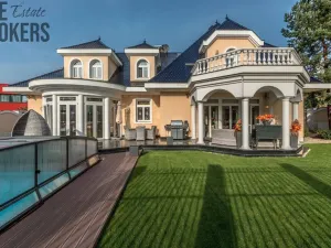 Prodej rodinného domu, Praha - Dolní Měcholupy, U přejezdu, 359 m2