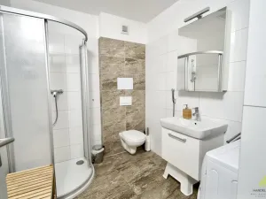 Prodej ubytování, Hlohovec, K zámečku, 144 m2