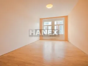 Pronájem bytu 1+kk, Praha - Smíchov, Viktora Huga, 38 m2