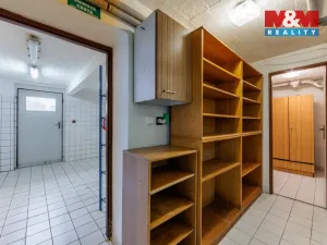 Prodej obchodního prostoru, Karlovy Vary, Moskevská, 85 m2