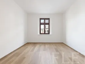 Pronájem bytu 1+kk, Praha - Žižkov, Milíčova, 28 m2