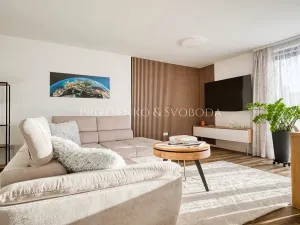 Prodej rodinného domu, Kamenice nad Lipou, nám. Husovo, 210 m2