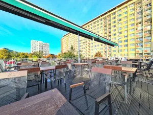 Pronájem restaurace, Praha - Kobylisy, Kyselova, 460 m2