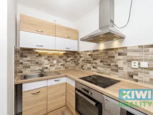 Pronájem kanceláře, Kaňovice, 90 m2