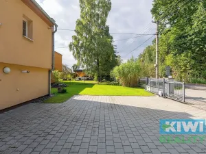 Pronájem kanceláře, Kaňovice, 90 m2