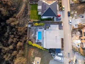 Prodej rodinného domu, Králův Dvůr, Na Vinohradech, 140 m2