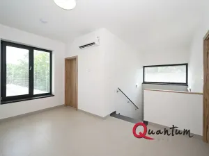 Pronájem rodinného domu, Šestajovice, Konopišťská, 250 m2