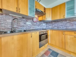 Pronájem bytu 1+kk, Praha - Uhříněves, Karla Zicha, 33 m2