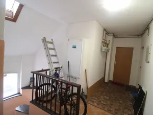 Prodej bytu 2+1, Karlovy Vary, Kolmá, 97 m2