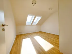 Pronájem rodinného domu, Zeleneč, 170 m2