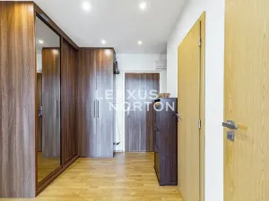 Prodej bytu 3+1, Praha - Letňany, Křivoklátská, 68 m2