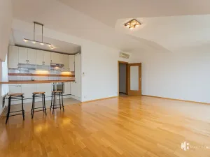 Pronájem bytu 3+kk, Praha - Libeň, Podvinný mlýn, 86 m2